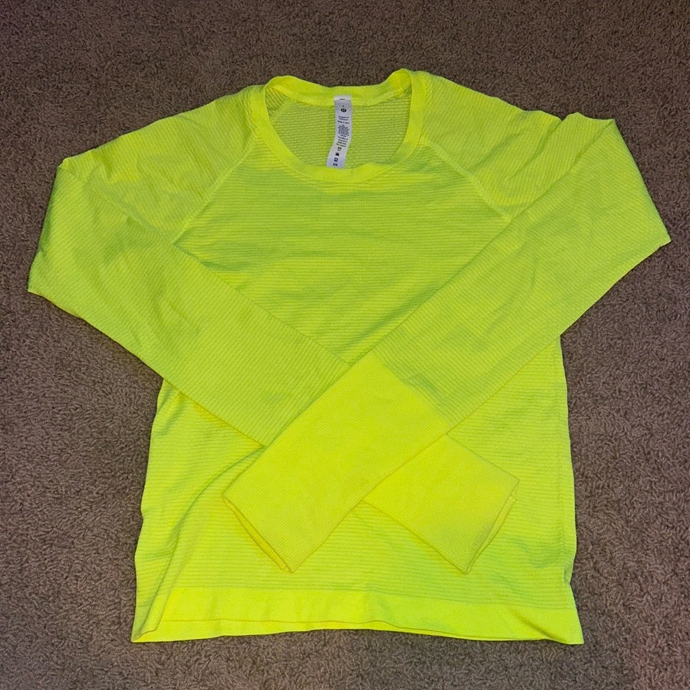 lululemon swiftly tech long sleeve 2.0 size 4 neon yellow/ green